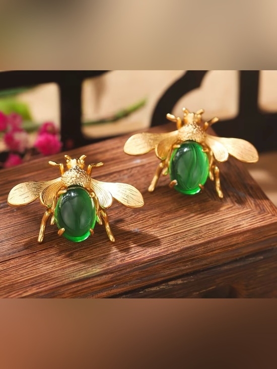 Anthropologie Jewelry - NEW! Unique Gold Bee Earrings with Green Glass Cabochon. 🐝  A8-283